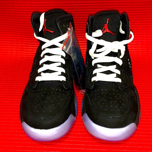 Jordan Mars 270 - Picture 3 of 5